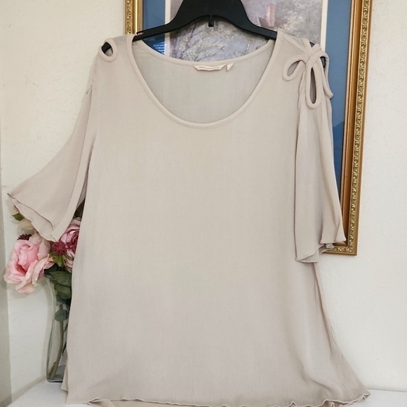 Soft Surroundings Size large Flowy Top With Open Bow Detail Lagenlook Coastal - Picture 1 of 12